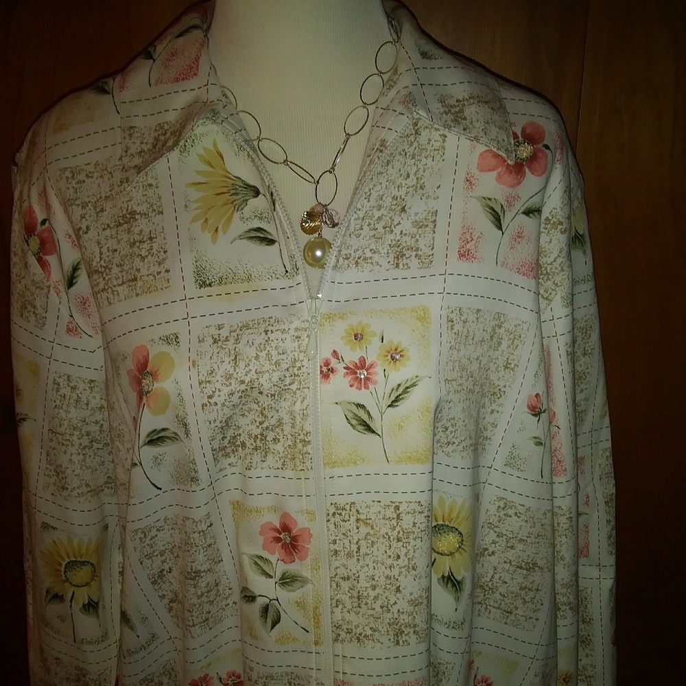 Alfred Dunner Cream and White Floral Jacket